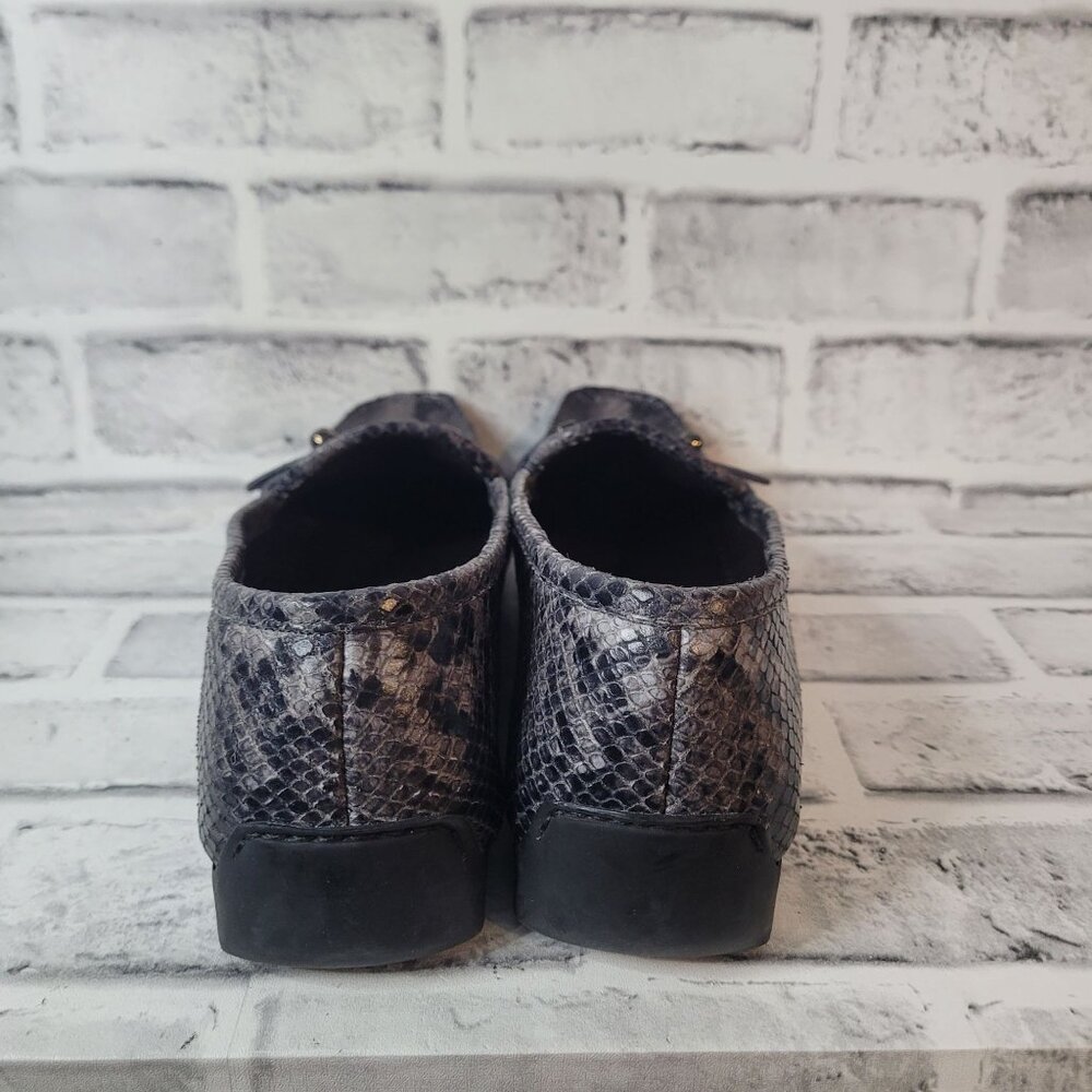 Euc Stuart Weitzman Black Painted Python Loafers … - image 5